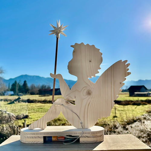 Engel sitzend – Sternhalter aus Holz